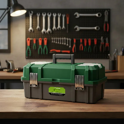boite a outils fermée sur établi range