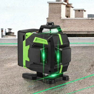 niveau laser 360 dehors sur toit immeuble
